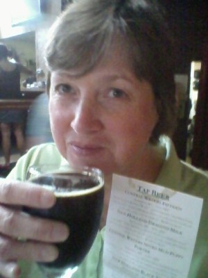 img of My Darling B with a glass of 1515 from Central Waters Brewing